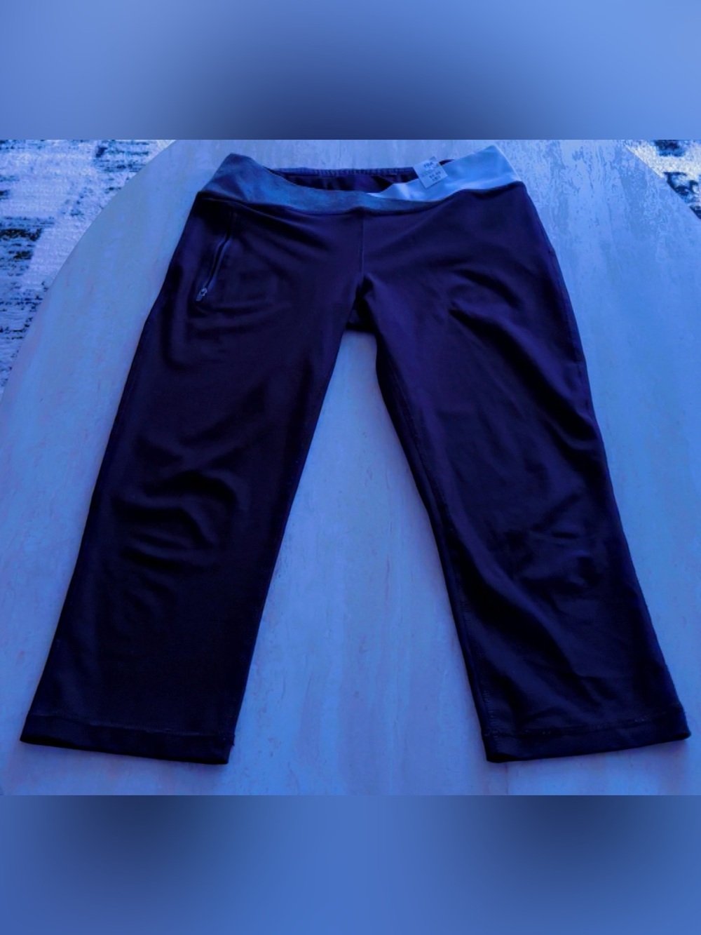 Women's Black Capri Performance Pants